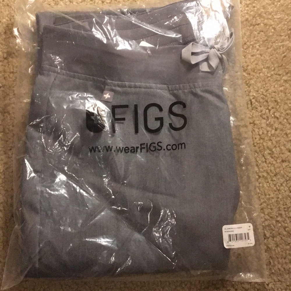 NWT Zamora Jogger. Medium